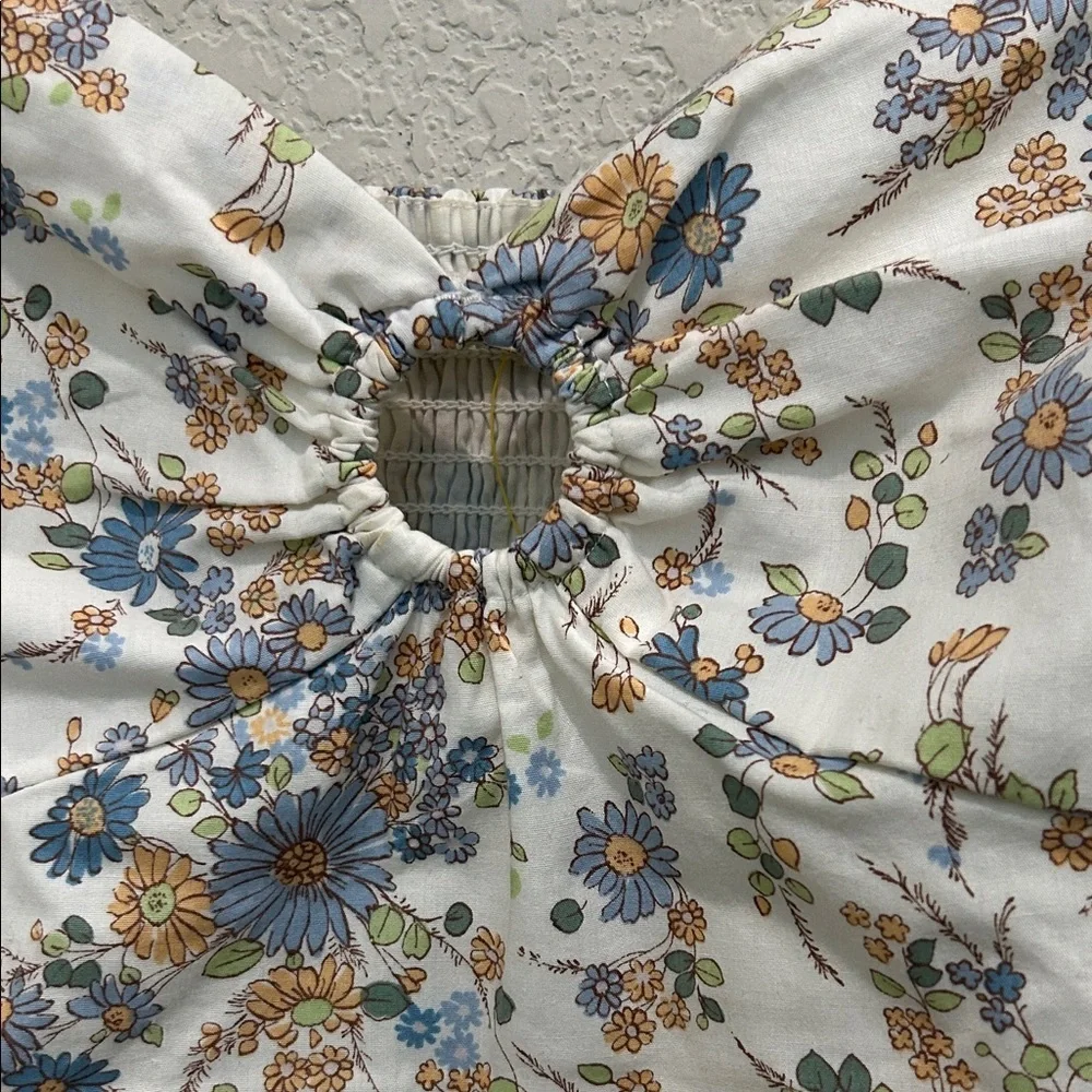Abercrombie & Fitch Floral Off-Shoulder Blouse